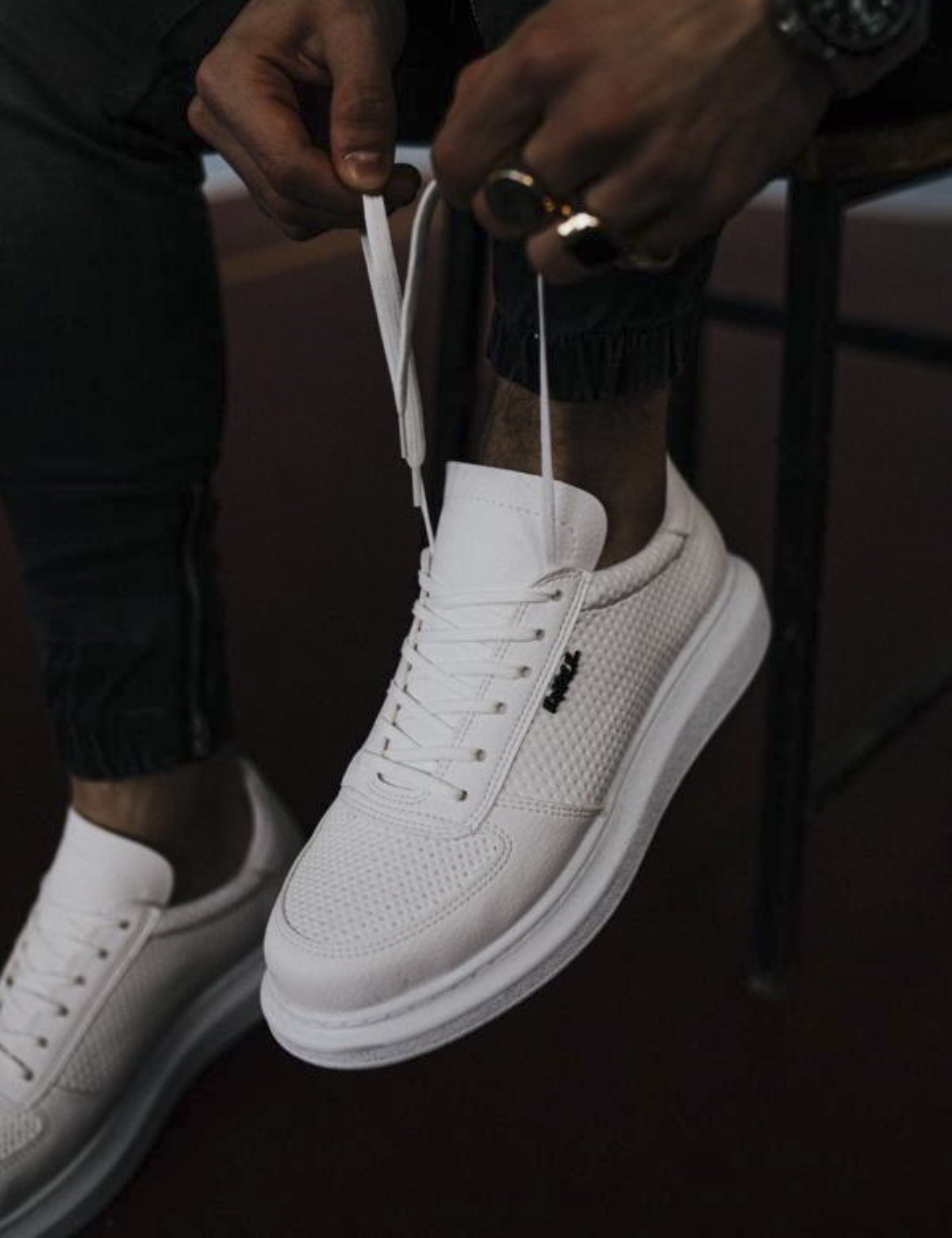 Ανδρικά λευκά Sneakers δερματίνη ανάγλυφο σχέδιο 0422020W φωτογραφία